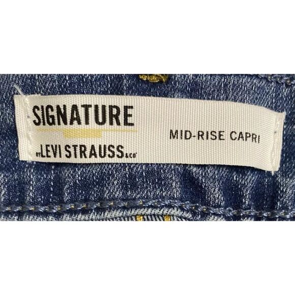 LEVI'S Signature Gold Women's Mid Rise Capri Jeans Size 10 (actual 30"x24") - Picture 7 of 12